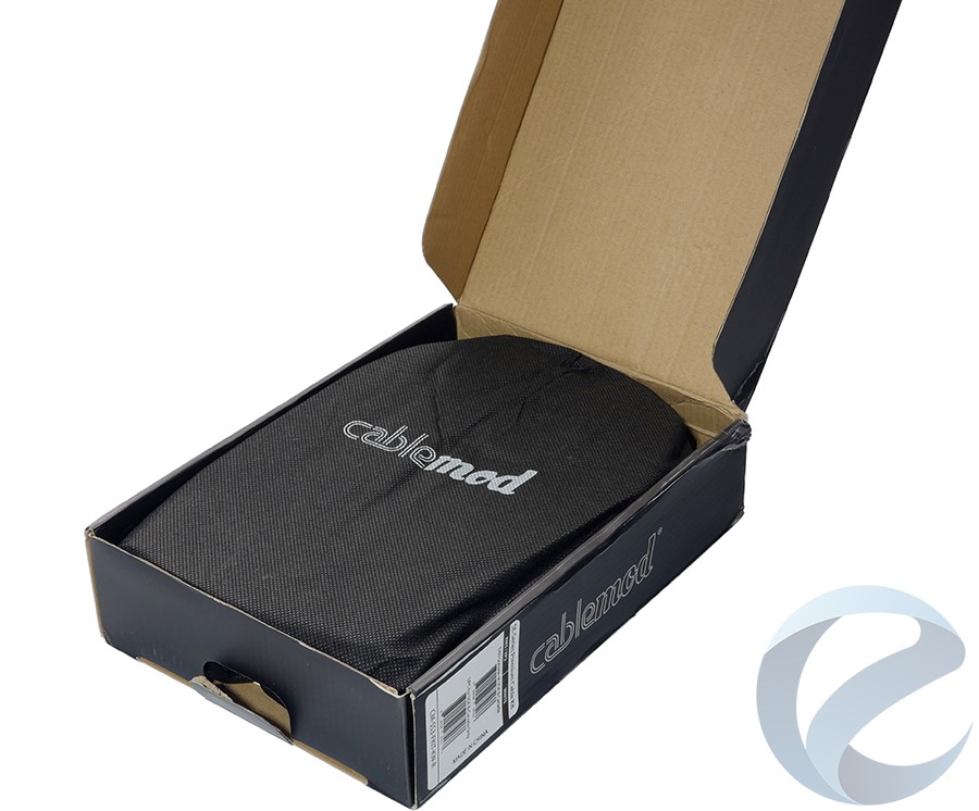 Також, в комплект включили прозору гребінку (CableMod SE-Series ModFlex Basic Cable Comb Kit - Transparent)