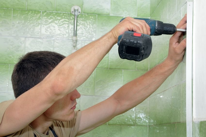 Фото душових кабін демонструють саморобні, але вельми цікаві варіанти