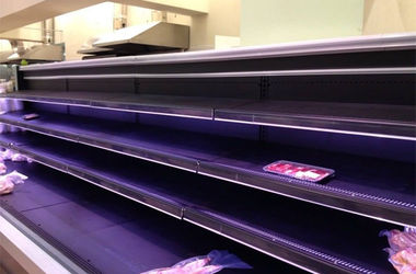 31 липня 2014 року, 10:47 Переглядів:   У магазинах Луганська закінчуються продукти