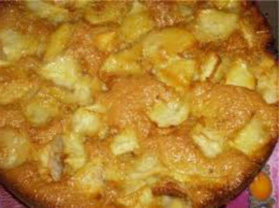Такий заливний пиріг можна готувати   з яблуками   або будь-якими іншими фруктами, він завжди смачний і готується швидко